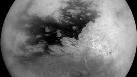 Blick durch Titan's Dunstschleier