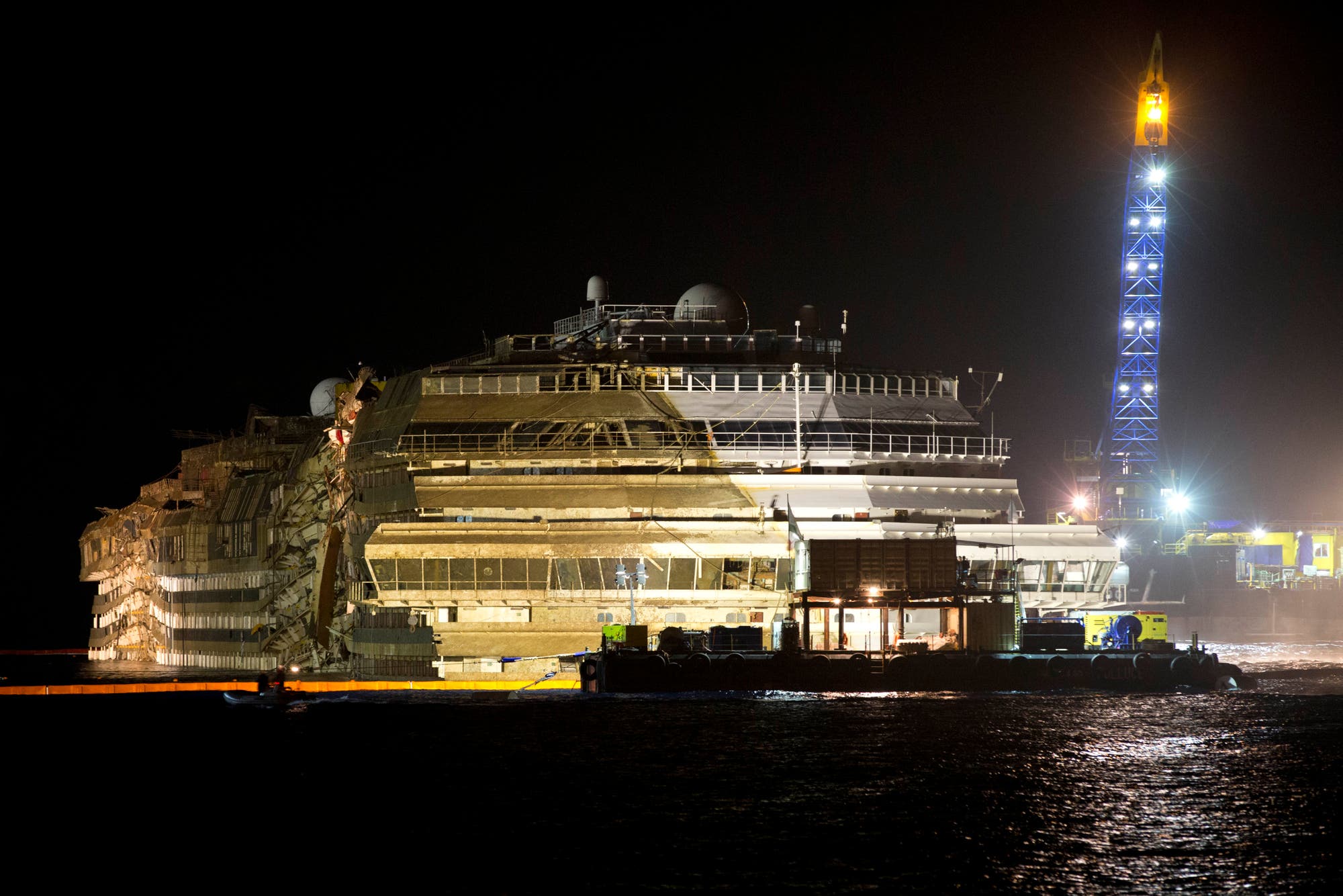 Bergung der Costa Concordia Bergung der Costa Concordia