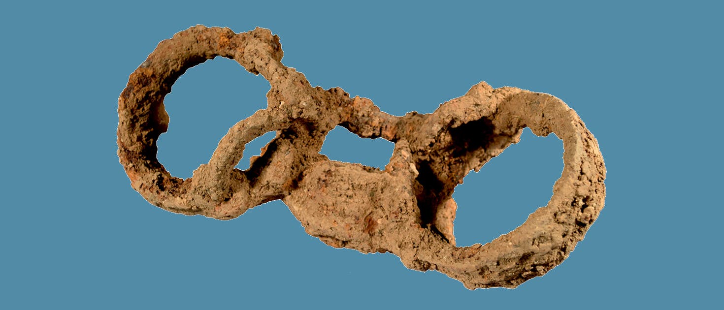 Die Fußfessel fand sich an einem römerzeitlichen Skelett in England. Die Fußfessel fand sich an einem römerzeitlichen Skelett in England.
