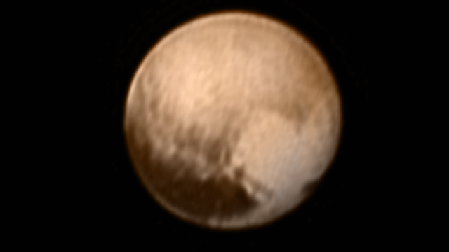 Pluto mit Herz (Farbaufnahme)