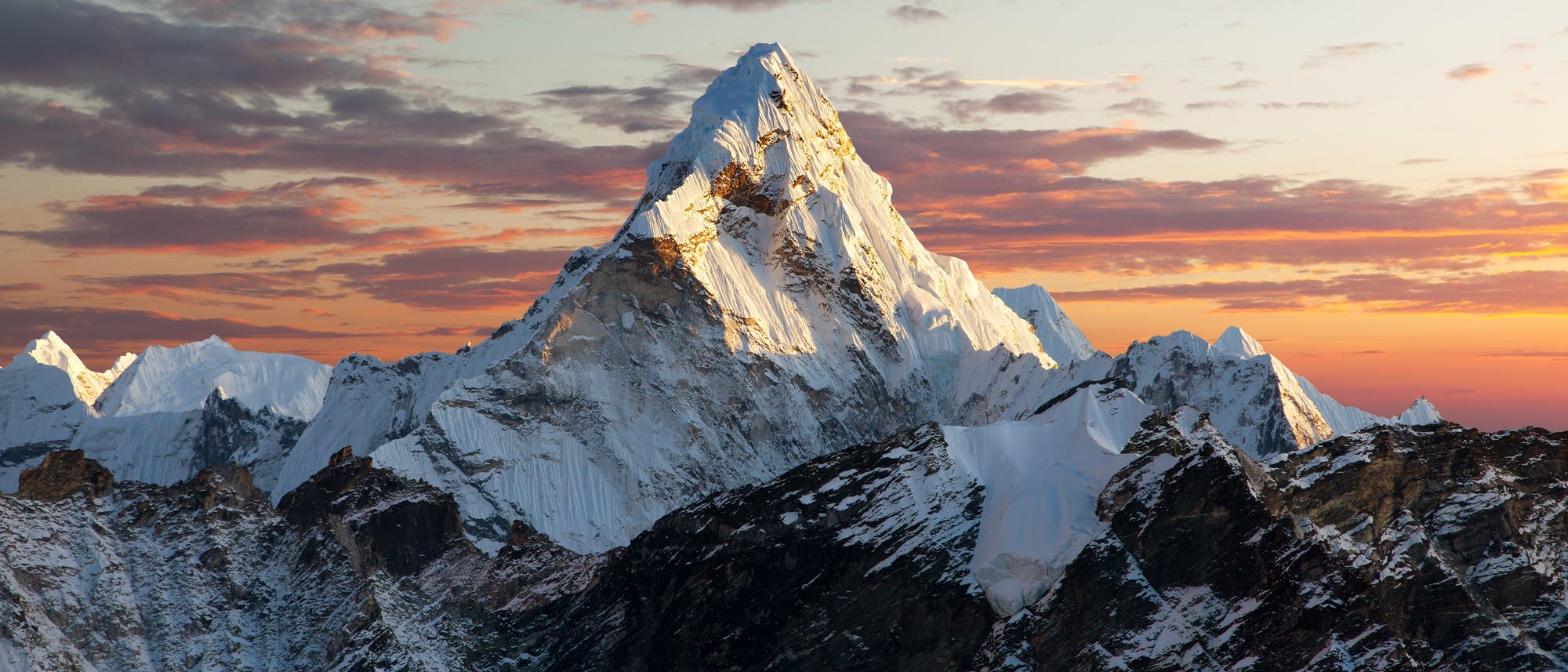 Abendblick auf den Mount Everest im Himalaja Abendblick auf den Mount Everest im Himalaja