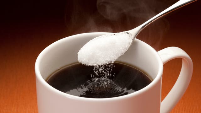 Kaffee mit Zucker