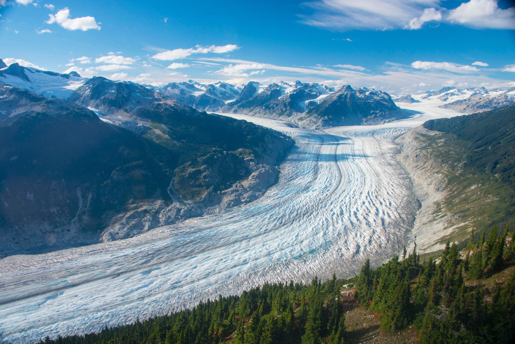 Der Klinaklini-Gletscher ist der größte Gletscher Westkanadas. Der Klinaklini-Gletscher ist der größte Gletscher Westkanadas.