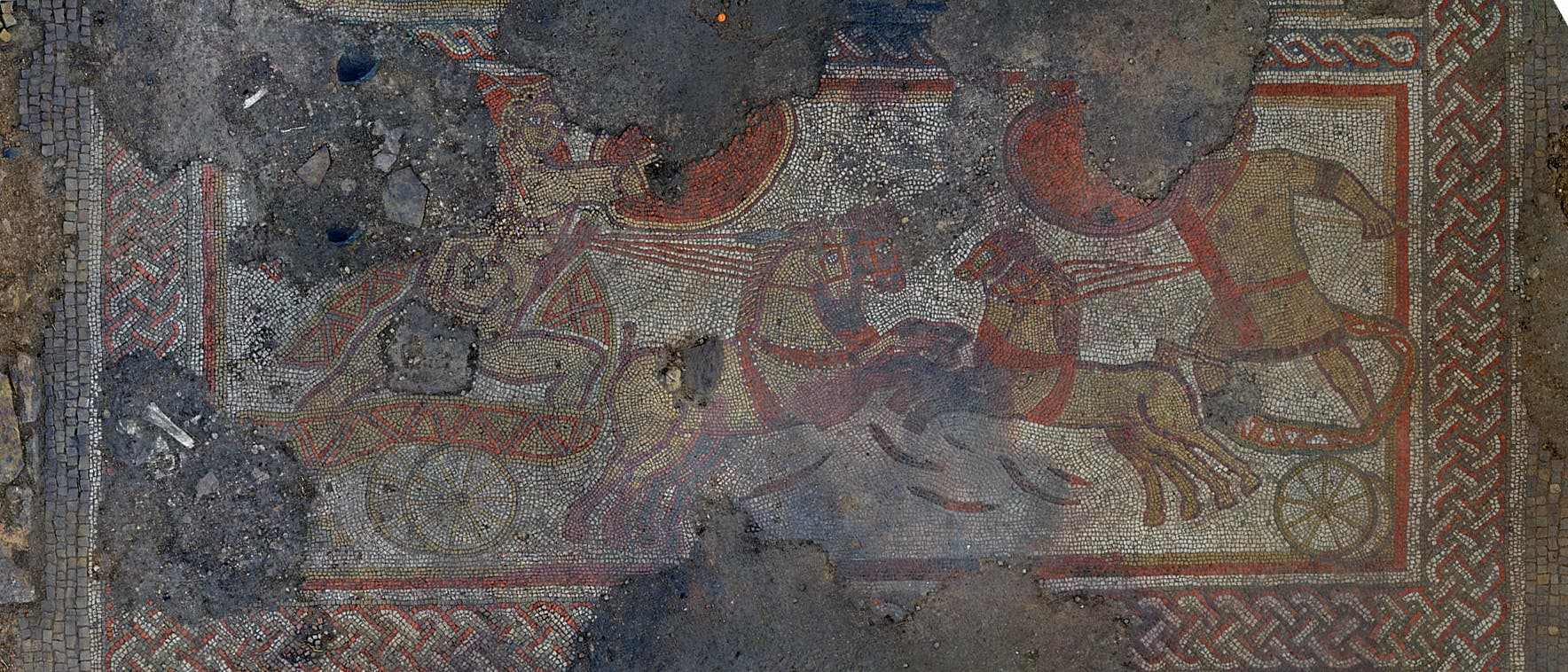 Römisches Mosaik in Rutland mit einer mythischen Kampfszene. Der Bodenbelag entstand zwischen dem 3. und 4. Jahrhundert. Römisches Mosaik in Rutland mit einer mythischen Kampfszene. Der Bodenbelag entstand zwischen dem 3. und 4. Jahrhundert.