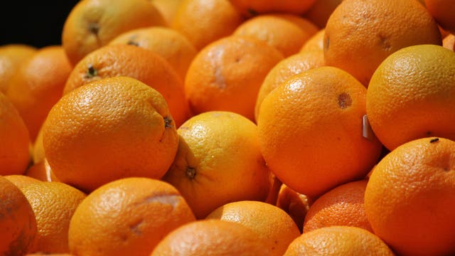 Orangen auf dem Wochenmarkt