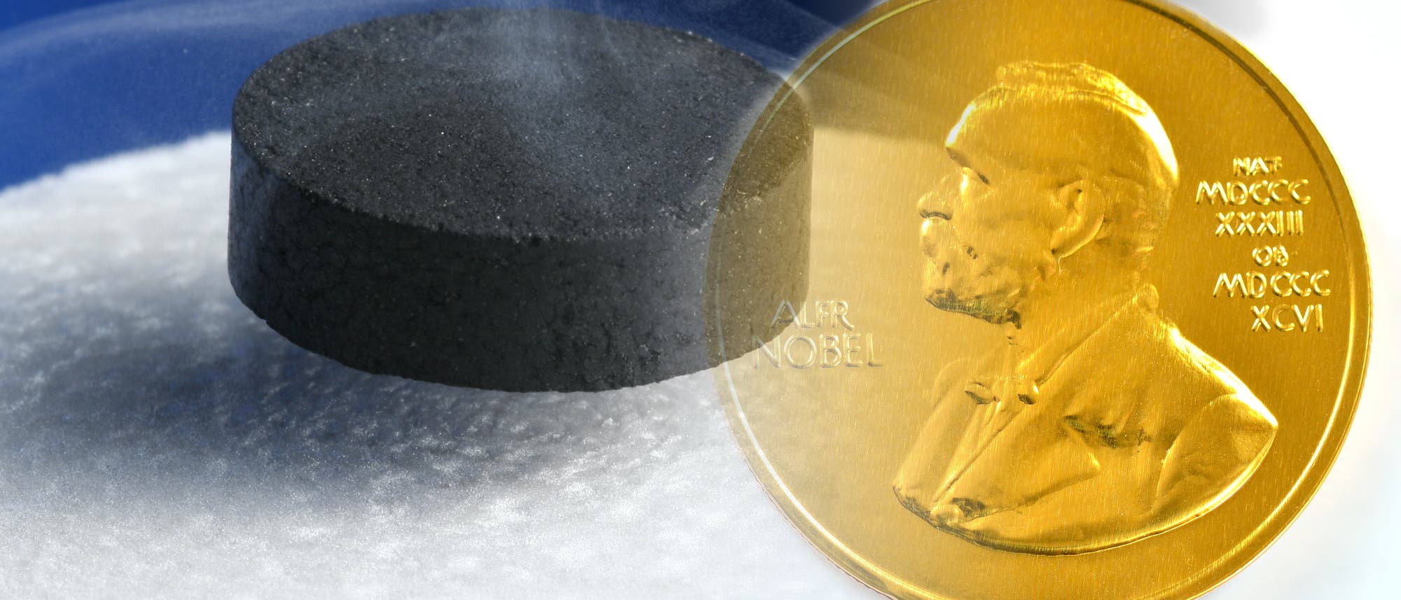 schwebender Magnet kombiniert mit Nobel-Medaille schwebender Magnet kombiniert mit Nobel-Medaille