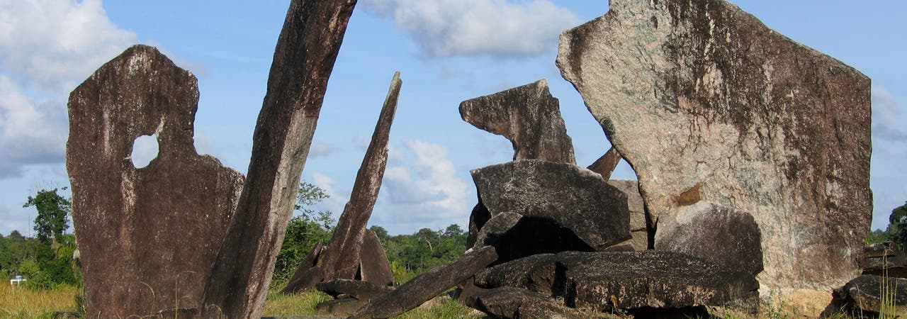 Welchen Zweck die Megalithen im brasilianischen Bundesstaat Amapá erfüllten, ist noch unbekannt. Viele Forscher deuten sie als Überreste einer Nekropole, andere als Kultplatz für Himmelsbeobachtungen.