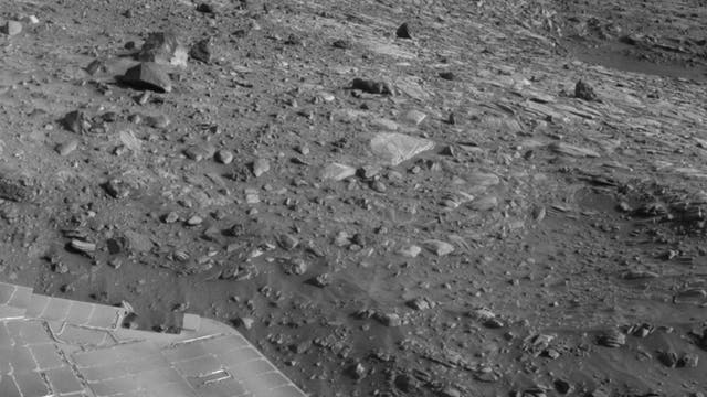 Marsover Spririt im Krater Gusev