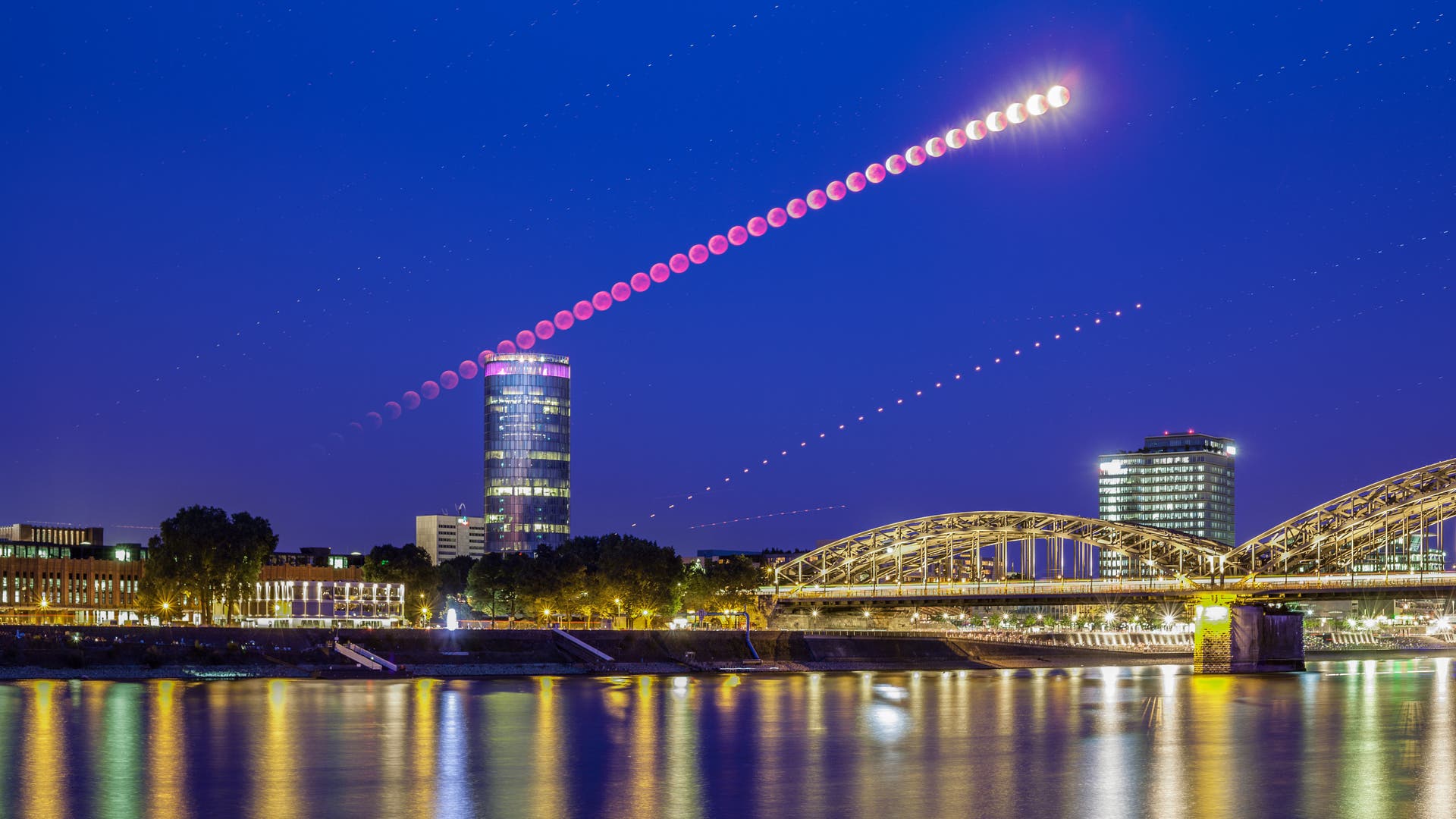 Mondfinsternis über Köln