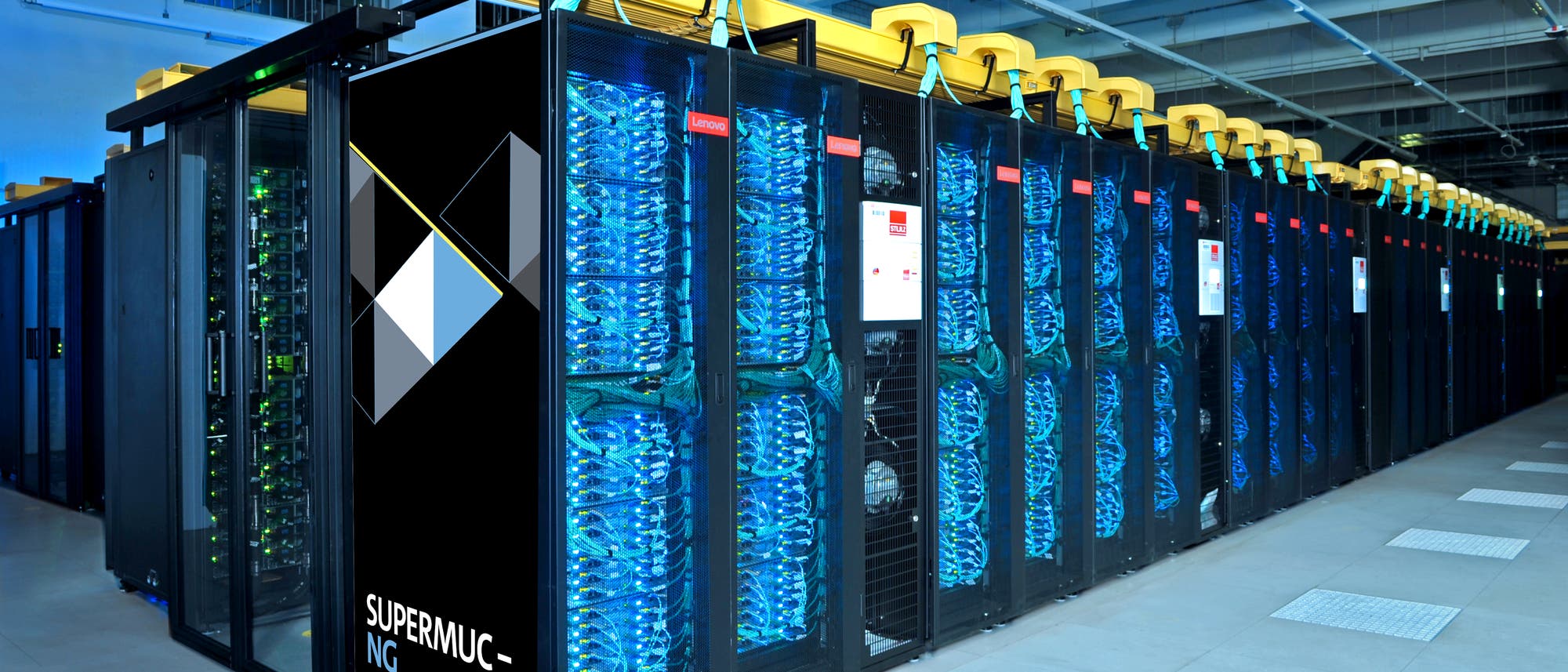 Supercomputer am Leibniz-Rechenzentrum (LRZ) Supercomputer am Leibniz-Rechenzentrum (LRZ)