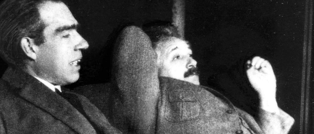 Einstein und Bohr Einstein und Bohr