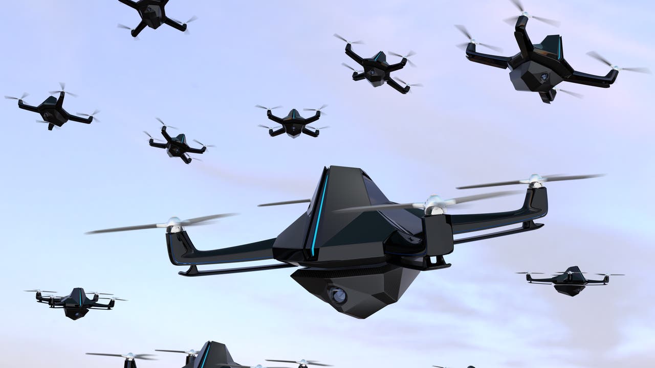 Zukunftsszenario: Ein Schwarm Drohnen attackiert