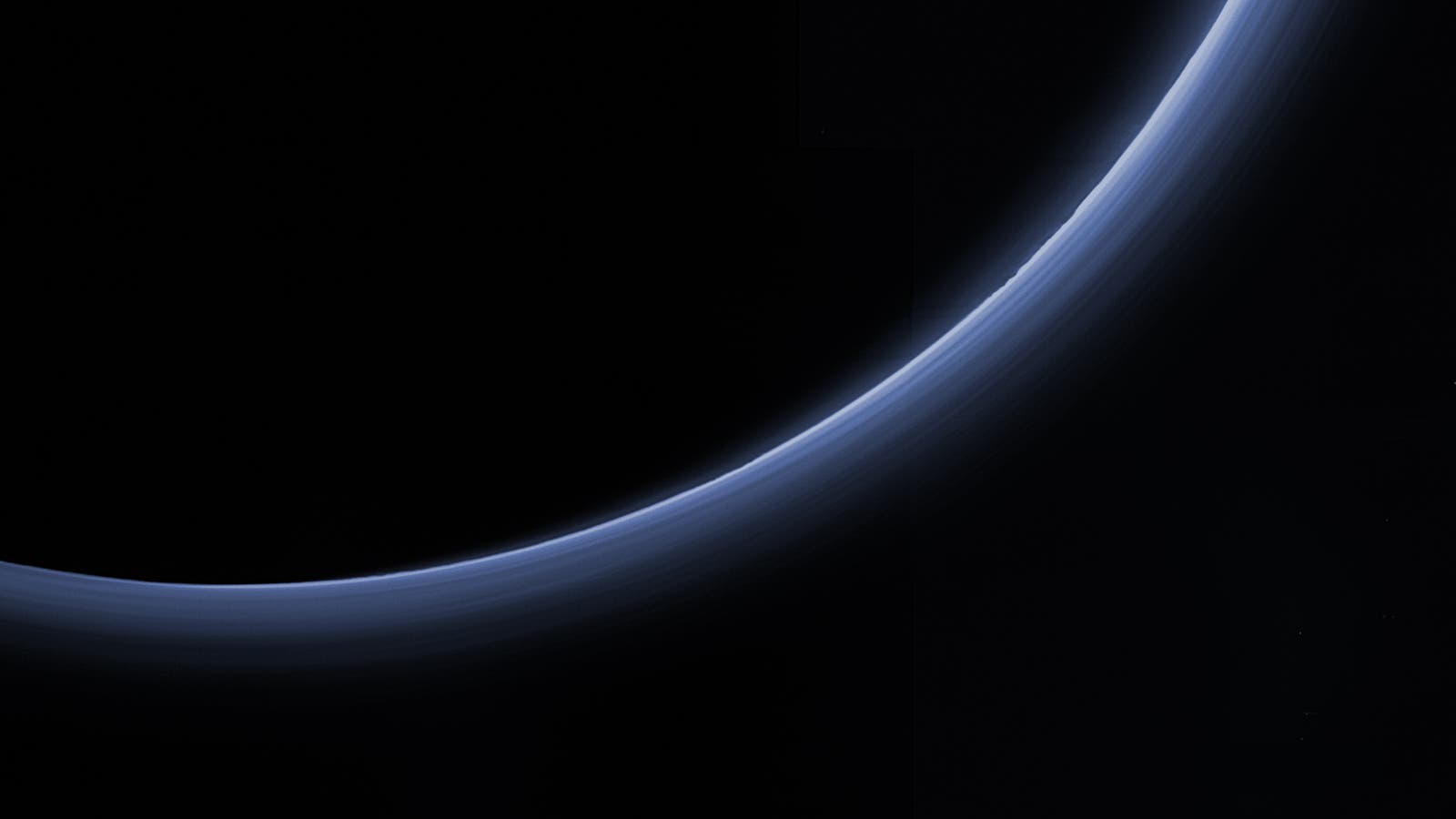 Dunstschichten in der Pluto-Atmosphäre