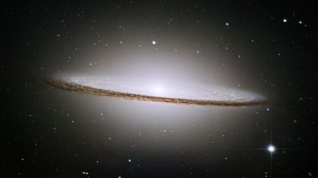 Kantenlage: Die Sombrero-Galaxie M104