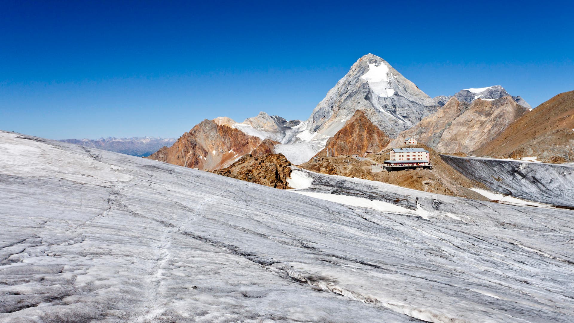Het smelten van permafrost in de Alpen vergroot het risico op instortende berghutten