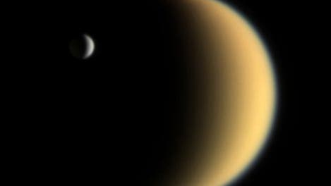 Rendezvous von Titan und Enceladus