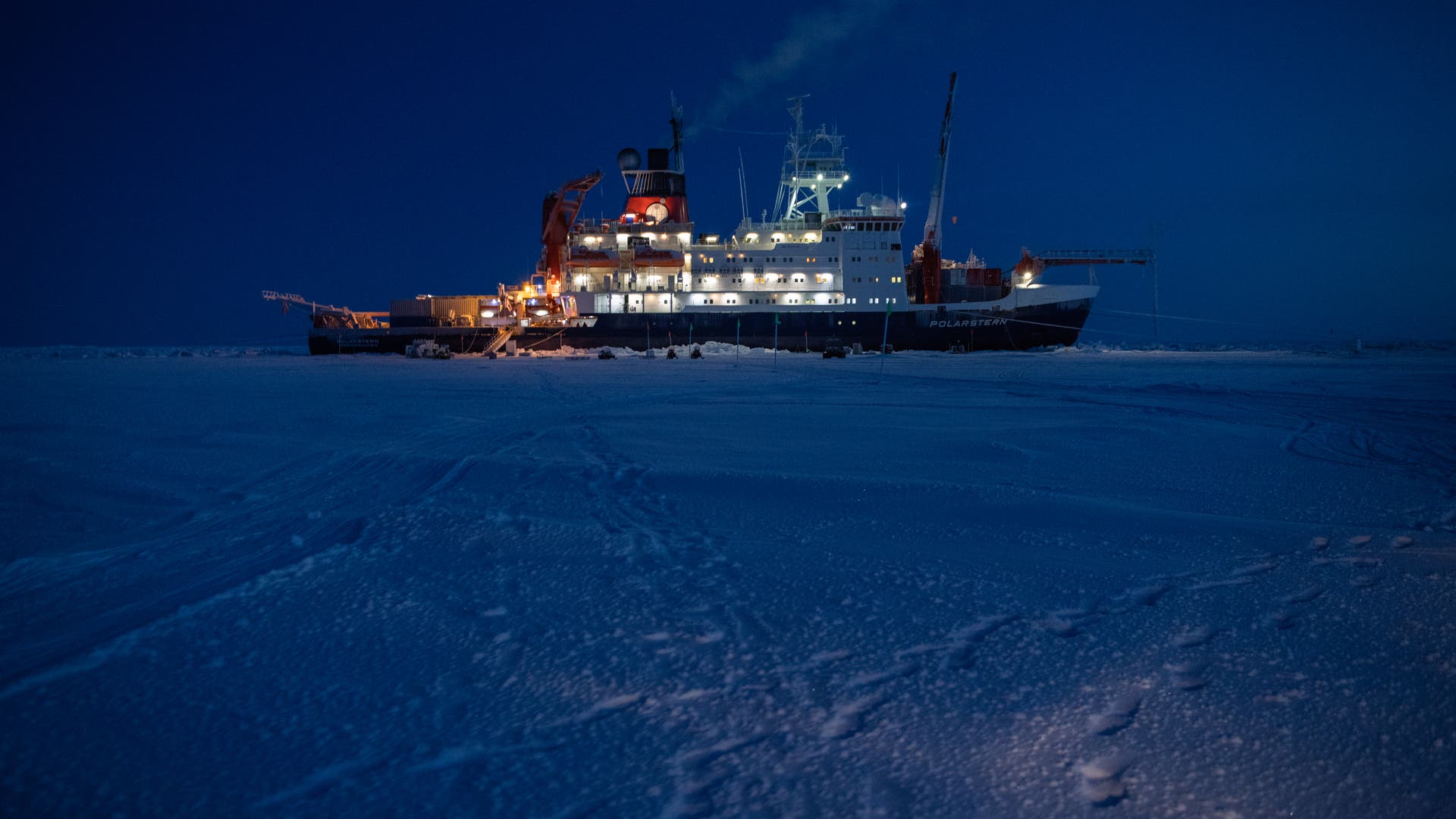 aufbruch-in-die-antarktis-neue-expedition-des-forschungsschiffs-polarstern