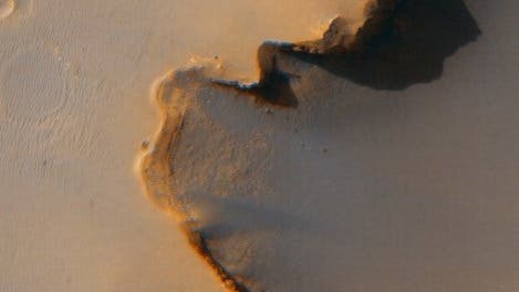 Ein Marsrover am Abgrund