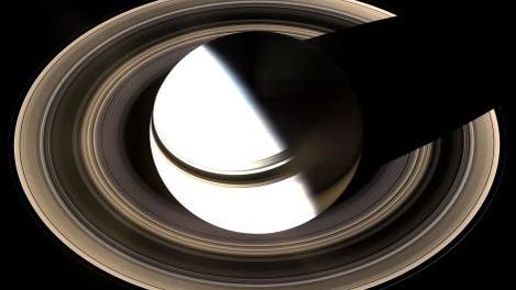Saturn mit Ringen