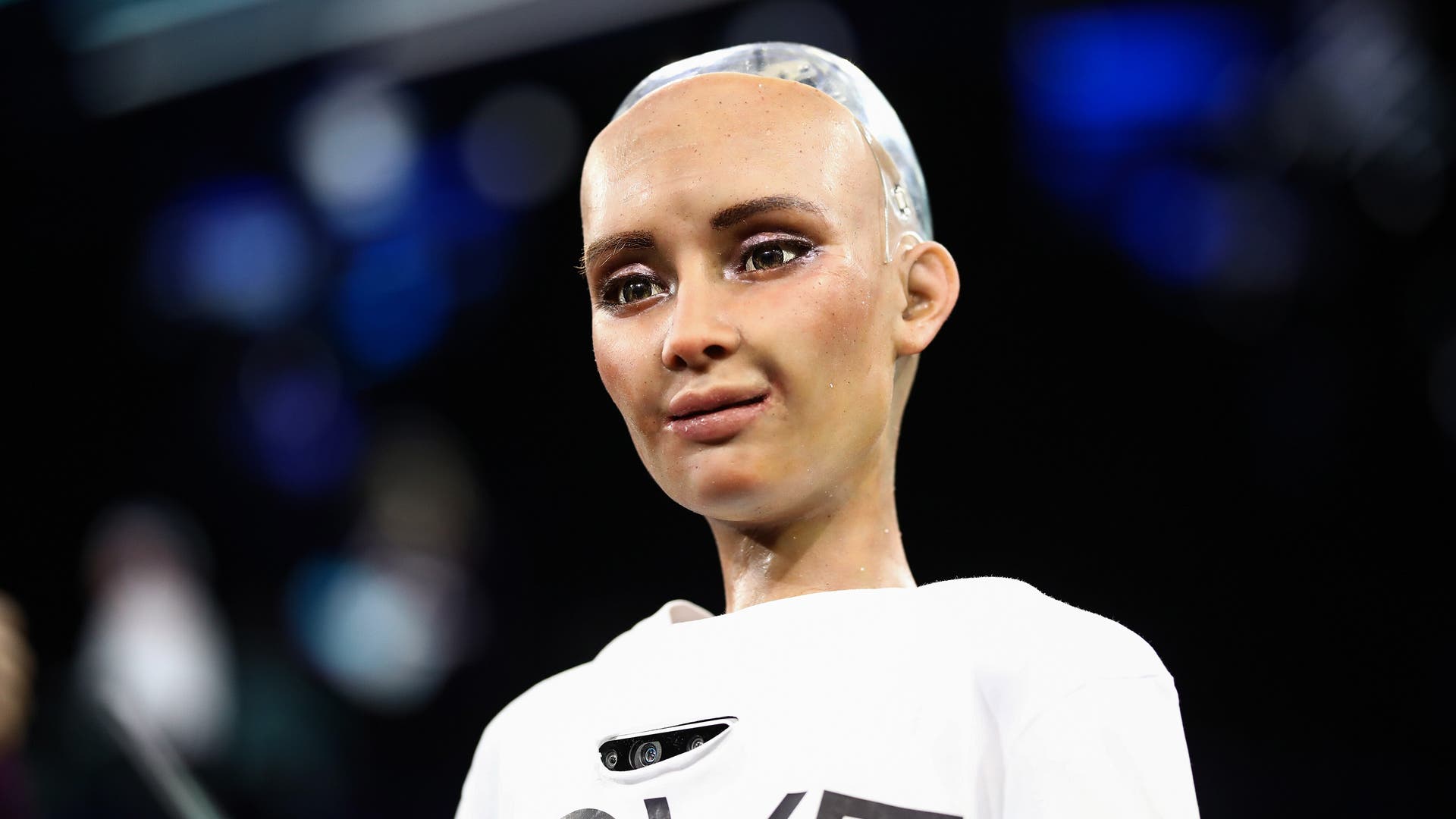 Unheimliche-Robotermimik-Roboter-lernt-realistische-Lippenbewegung