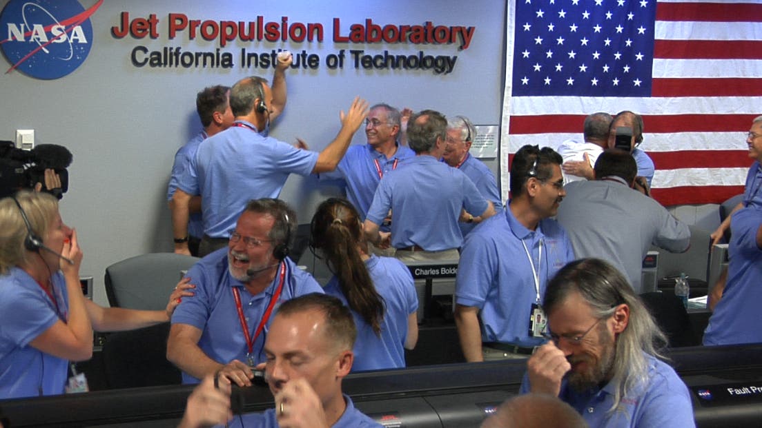 NASA-Ingenieure feiern Landung von Curiosity