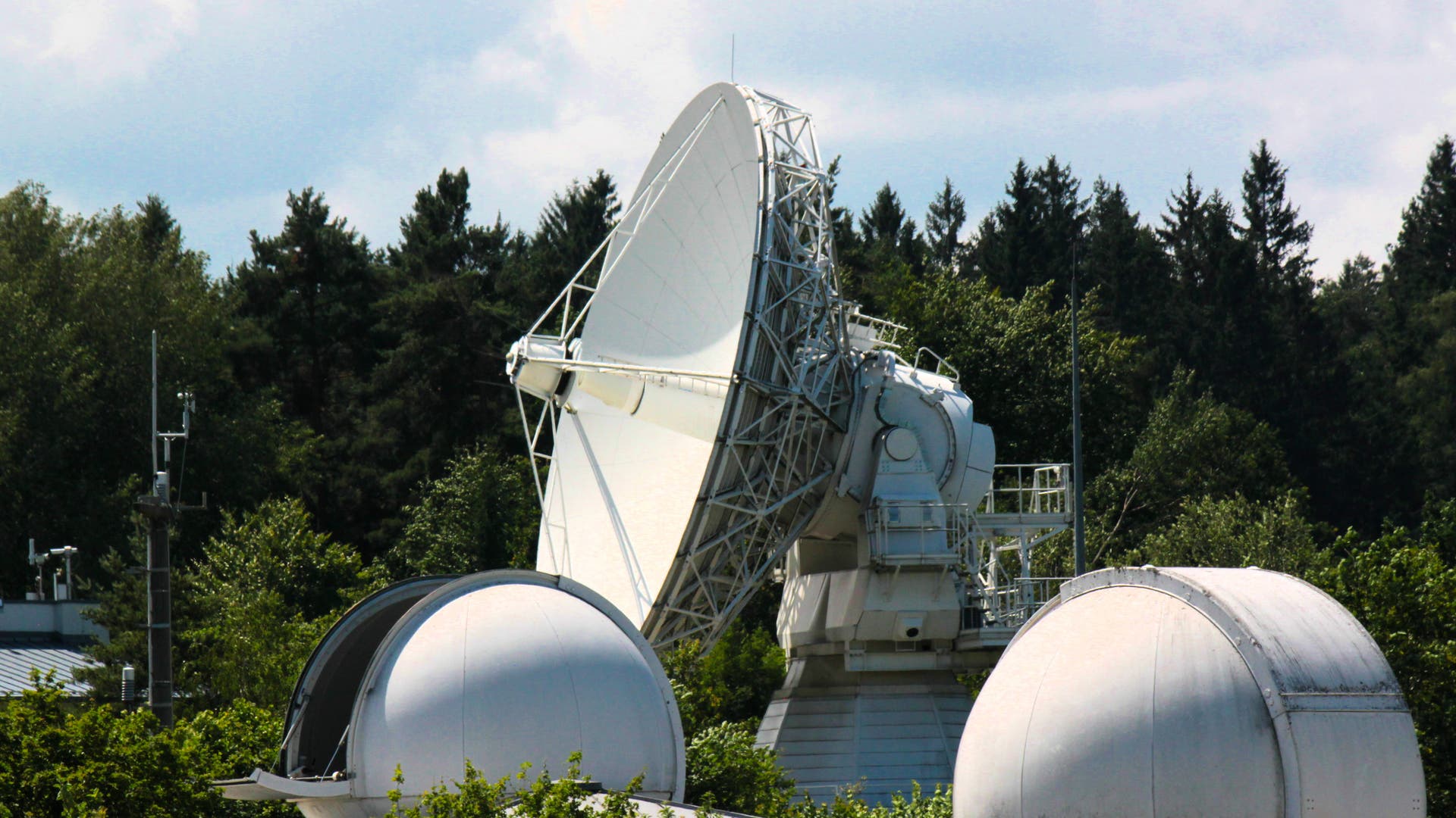 Geod-sie-trifft-Radioastronomie-Mit-Quasaren-die-Erde-vermessen
