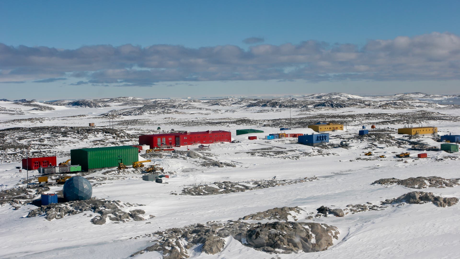 Vervuiling: Onderzoeksstations vervuilen Antarctica