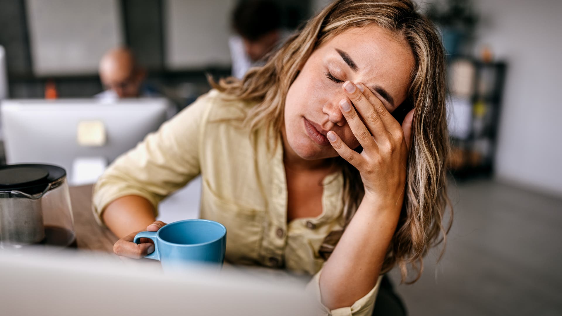 Neuromedizin-Zwischen-Hirn-und-peripherem-Nervensystem-existiert-ein-Signalweg-der-den-Zusammenhang-zwischen-Migr-neaura-und-Kopfschmerzen-erkl-ren-k-nnte