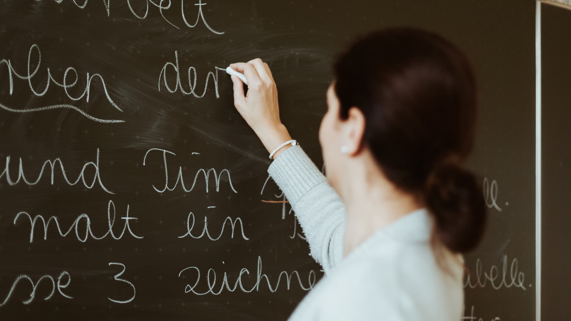 Stift-statt-Tablet-Warum-die-Schreibschrift-ein-Comeback-feiert