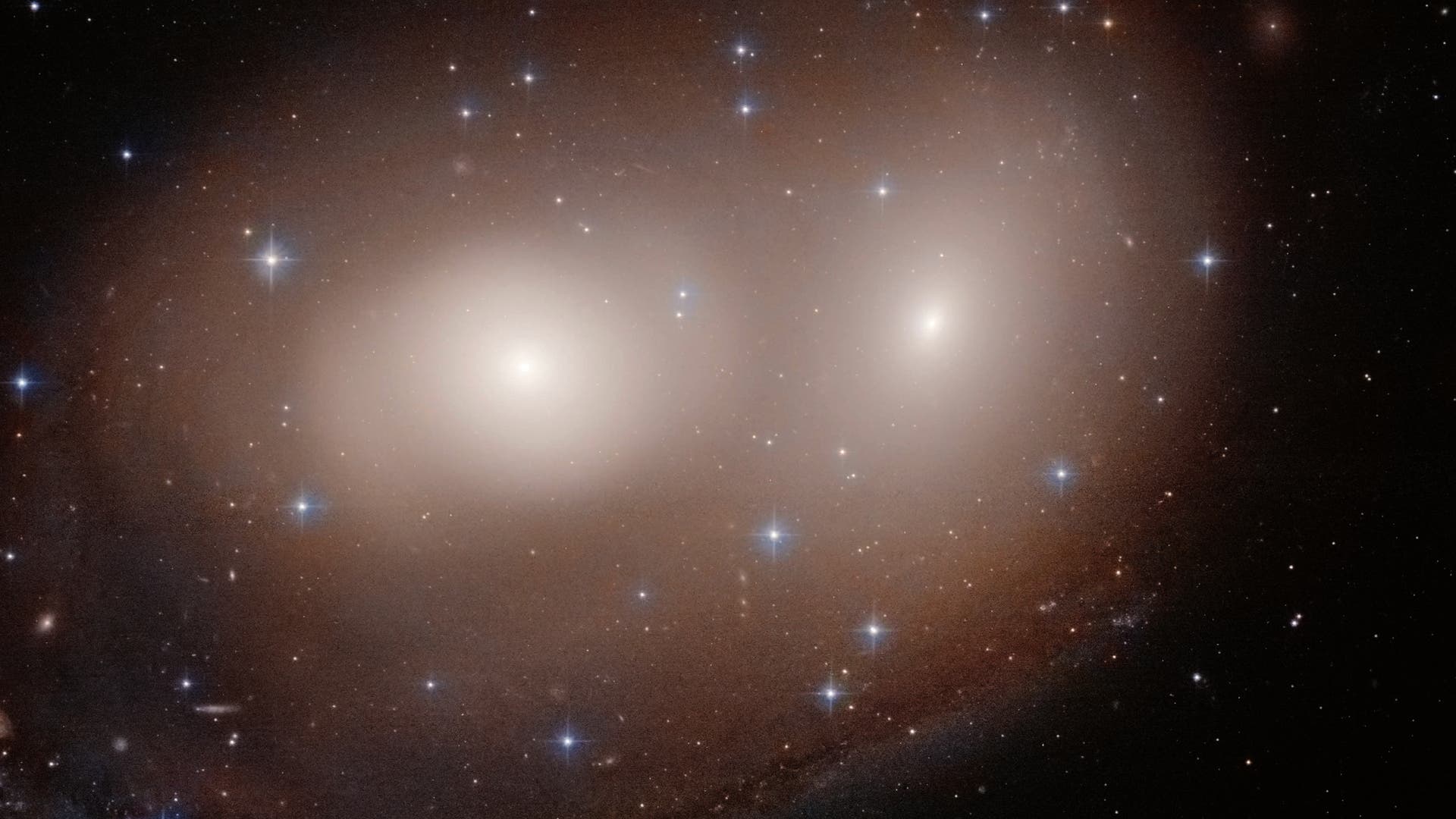 Kollidierende Galaxien NGC 2292 und NGC 2293