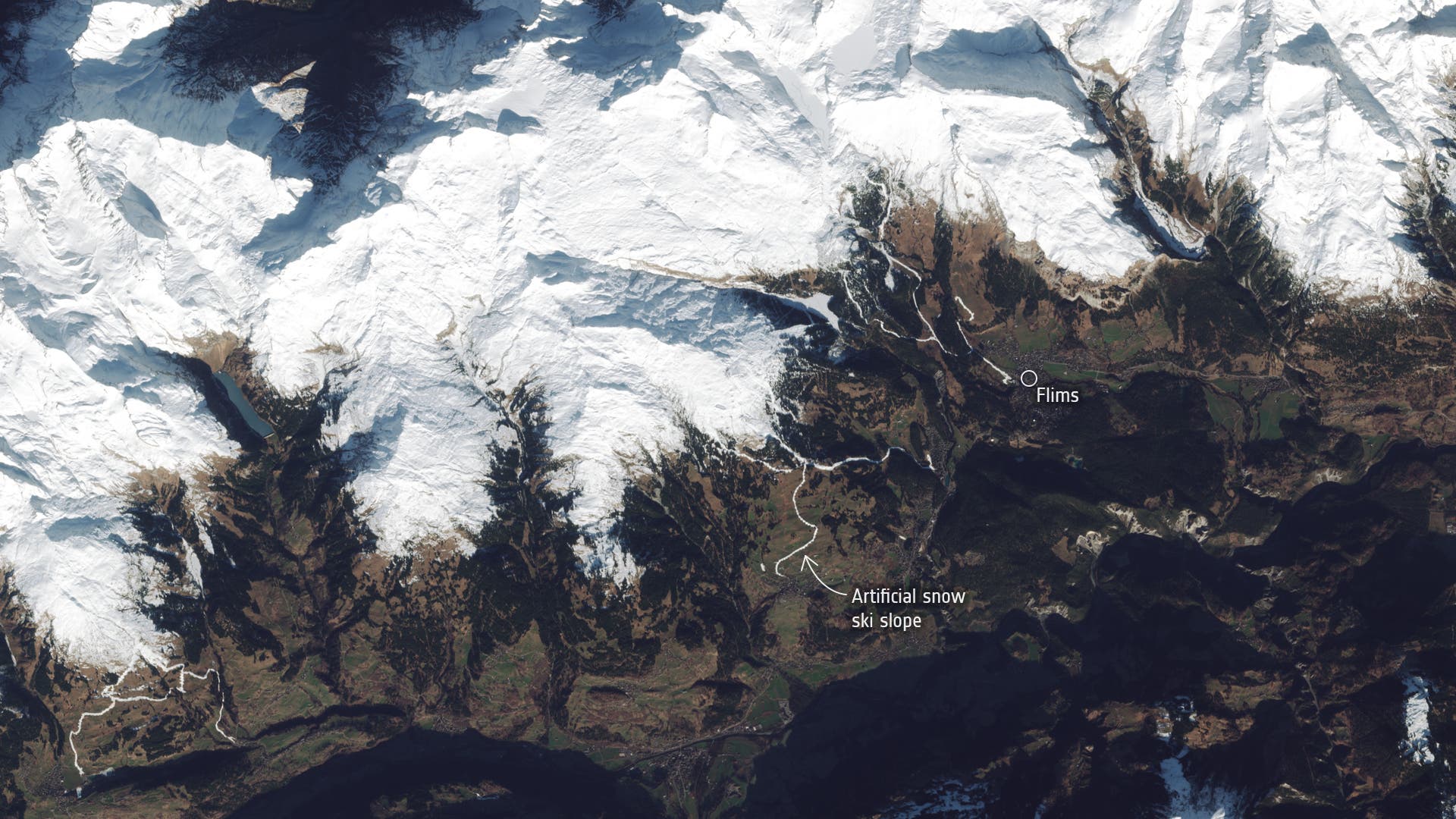 Blick aus dem All auf die Skigebiete Flims, Laax und Falera in der Schweiz