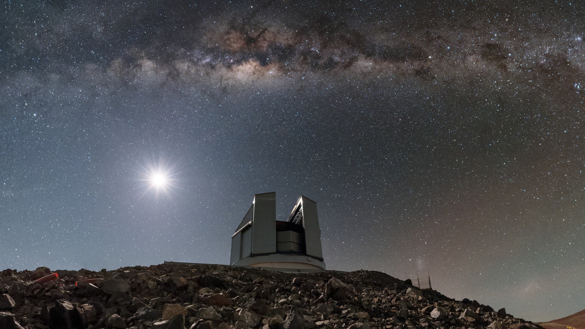 Neues-ESO-Instrument-in-Chile-Am-Paranal-Observatorium-beginnt-ein-neues-High-Tech-Instrument-mit-Aufnahmen-von-Millionen-kosmischen-Himmelobjekten-