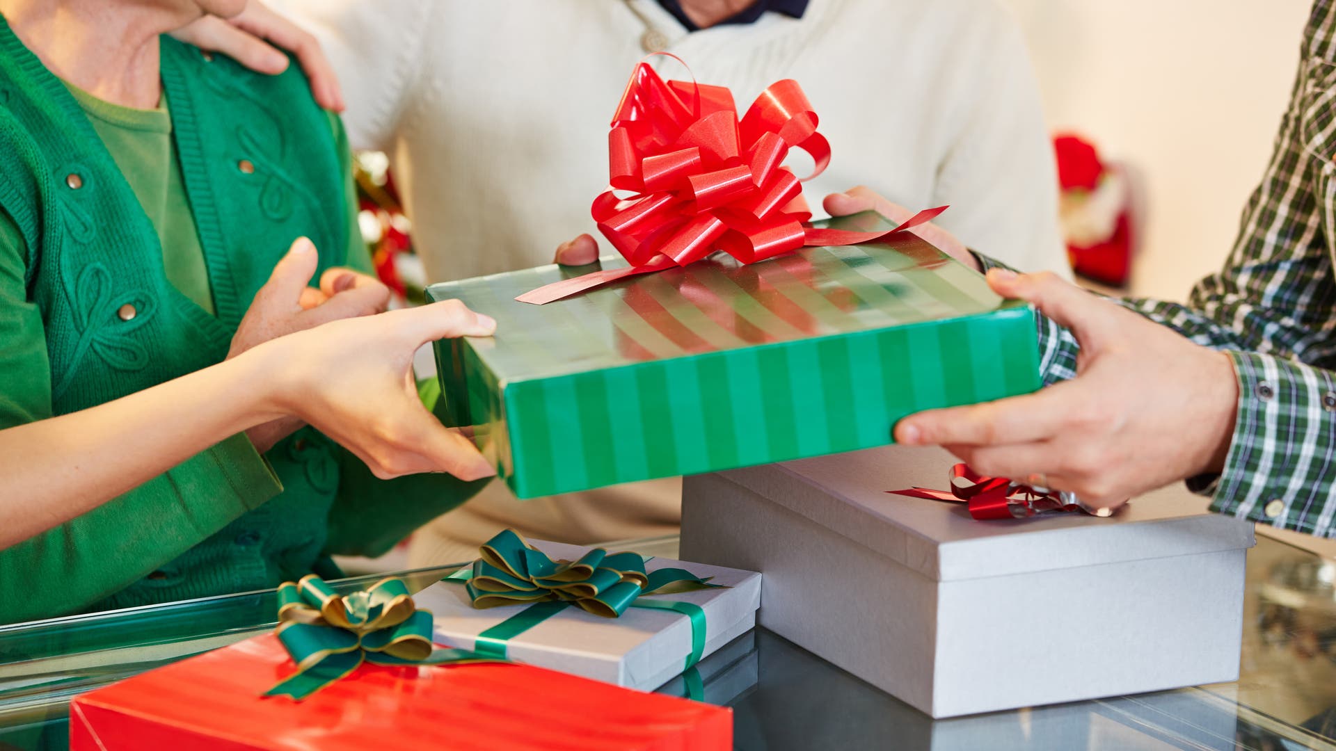 weihnachten-die-psychologie-des-schenkens-spektrum-der-wissenschaft