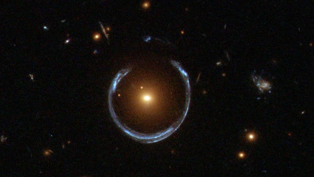 Schwarzes-Loch-Ein-Monster-unter-Giganten-entdeckt
