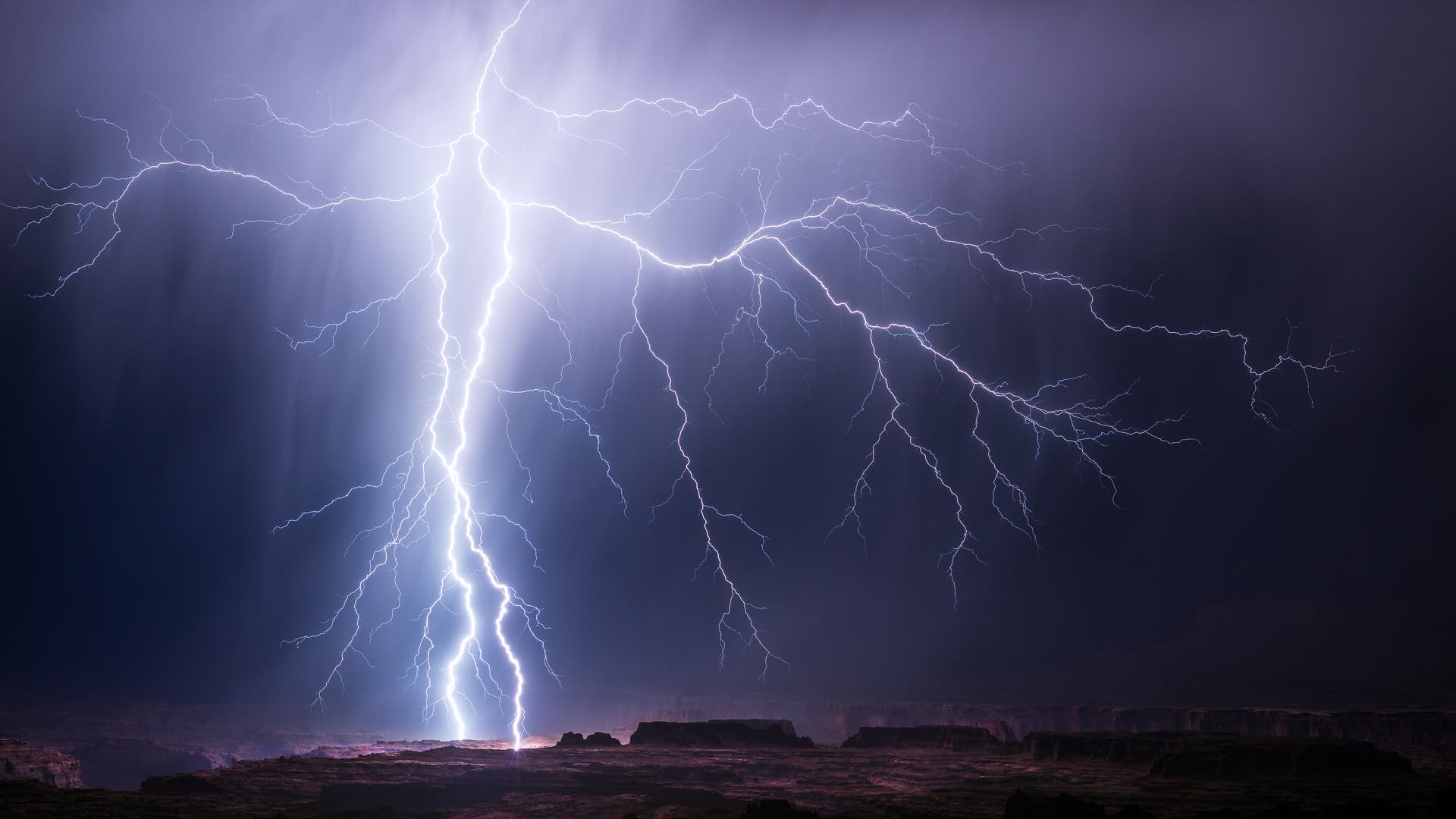 Superlightning: wat veroorzaakt extreem krachtige ontladingen?