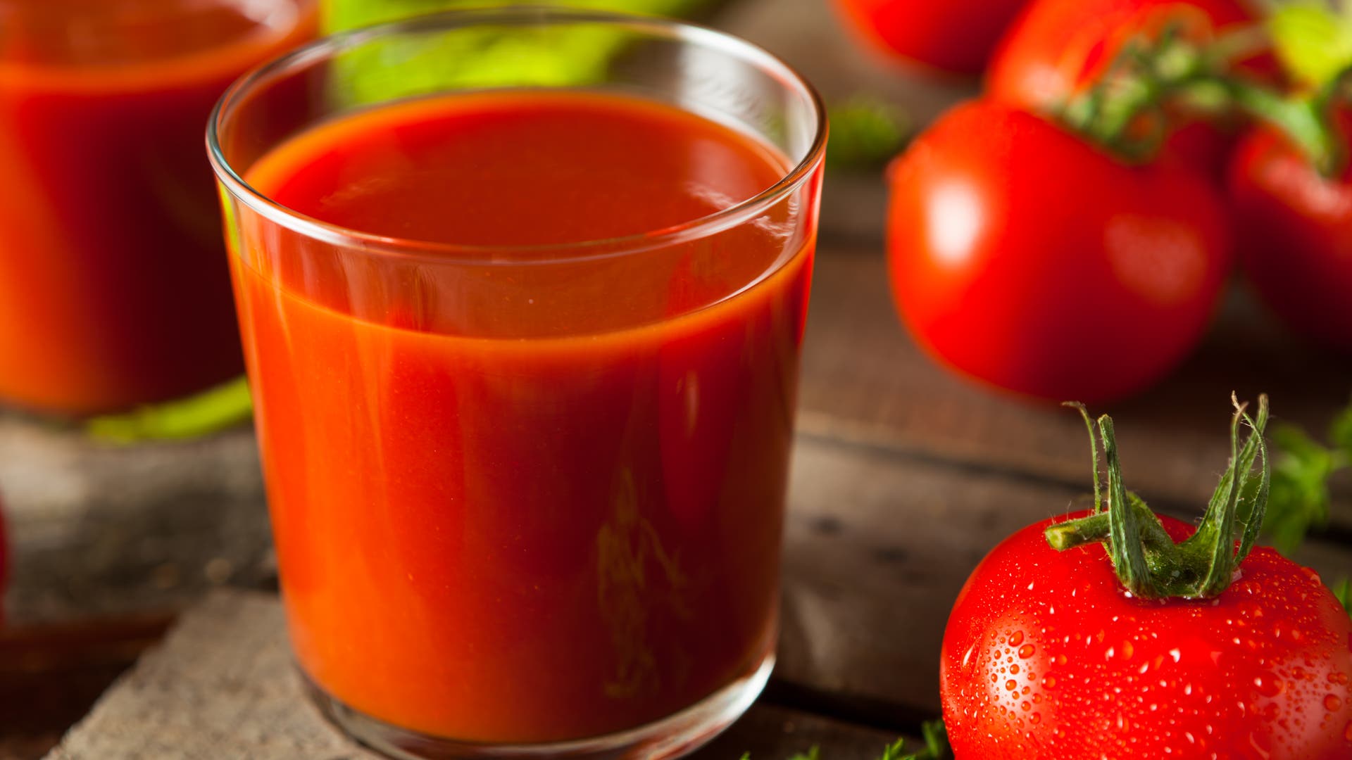 Можно ли томатный сок при диабете 2. Томатный сок. Острый томатный сок. Помидор сок. Сок о! Томат.