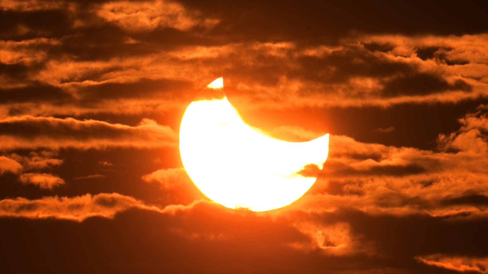 Am Samstag wird die Sonne »angeknabbert«