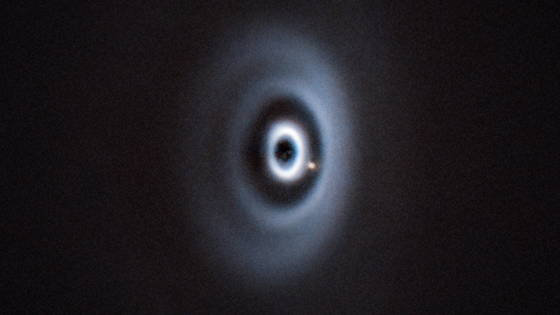 Bilder-der-Woche-Ein-Baby-Planet-direkt-in-seiner-Wiege-gesichtet