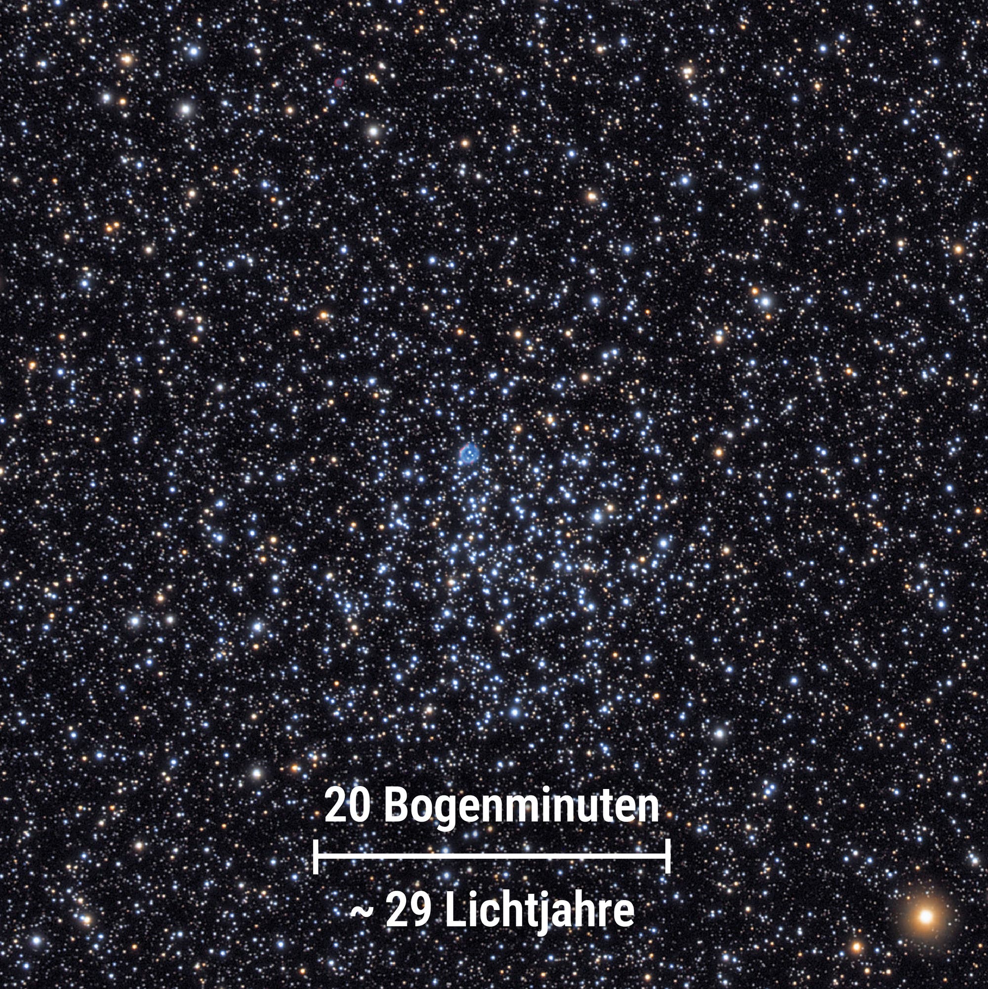 Foto des offenen Sternhaufens Messier 46, auf dem auch der Planetarische Nebel NGC 2438 als kleine Scheibe nahe dem Zentrum zu sehen ist.