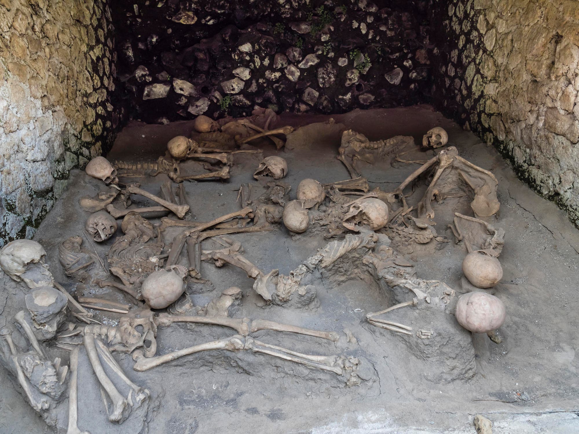 Überreste von Schutz Suchenden in Herculaneum bei Pompeji.