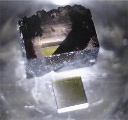 Diamant mit Substrat