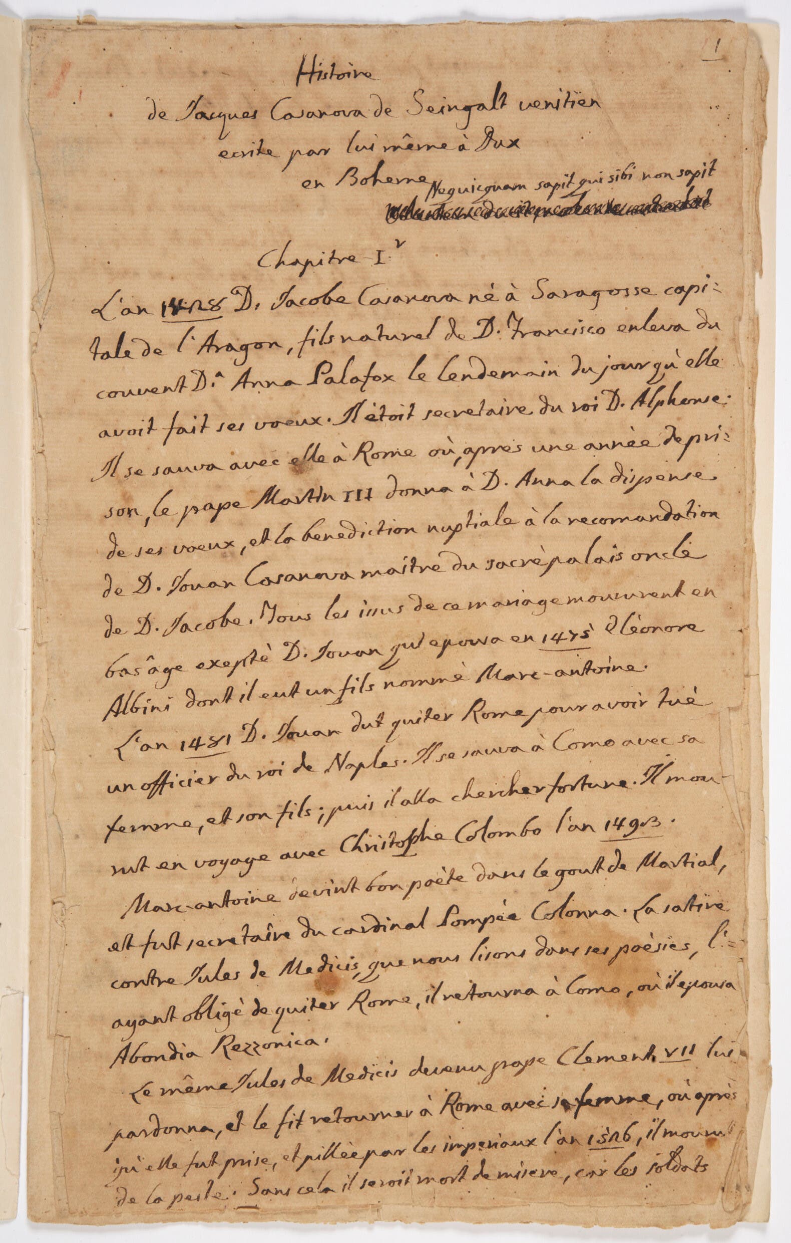 Eine historische handgeschriebene Manuskriptseite in französischer Sprache, die den Titel "Histoire de Jacques Casanova" trägt. Der Text ist in dunkler Tinte auf vergilbtem Papier verfasst und enthält mehrere Absätze. Die Schrift ist kursiv und leicht verblasst, was auf das Alter des Dokuments hinweist. Der Inhalt scheint biografische Details über Jacques Casanova zu beschreiben, einschließlich seiner Reisen und Verbindungen zu historischen Persönlichkeiten. Das Dokument vermittelt einen Eindruck von historischer Forschung und Archivarbeit.