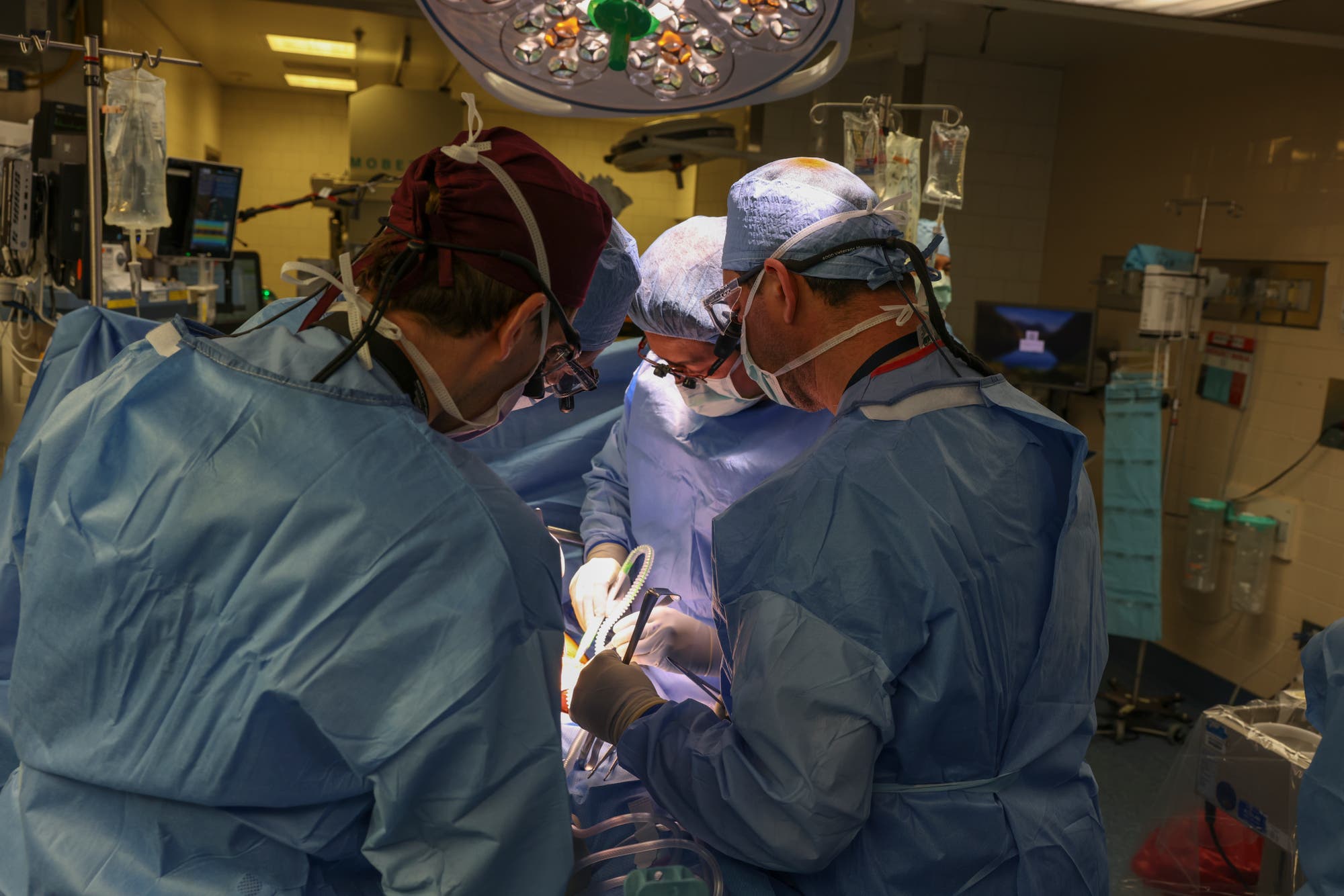 Chirurgen in einem Operationssaal