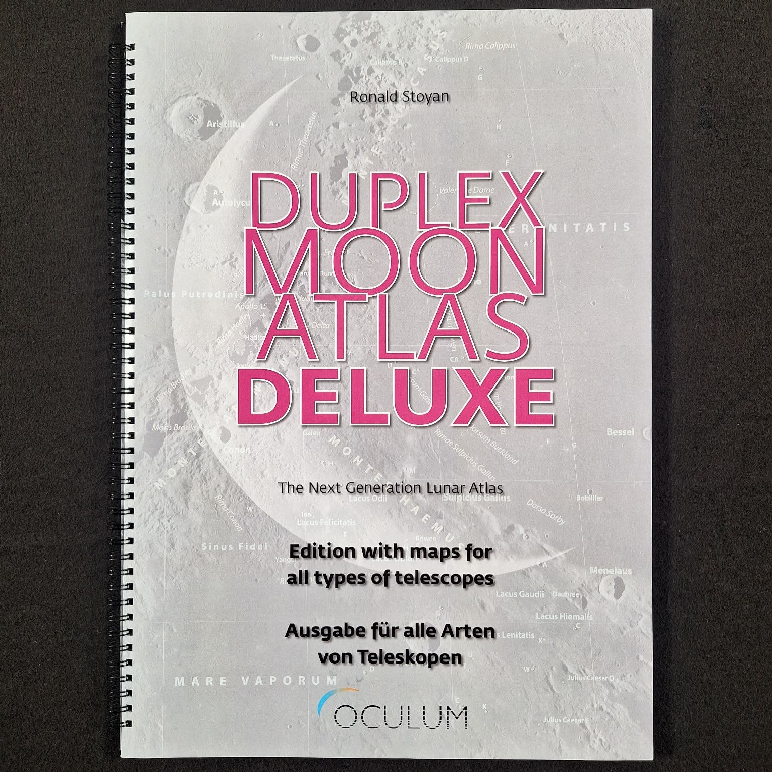 Foto des Covers vom Duplex Moon Atlas Deluxe.