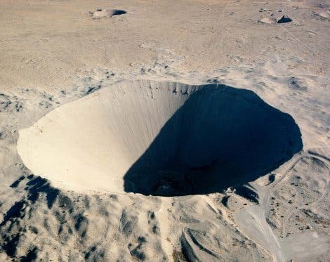 Krater eines unterirdischen Tests