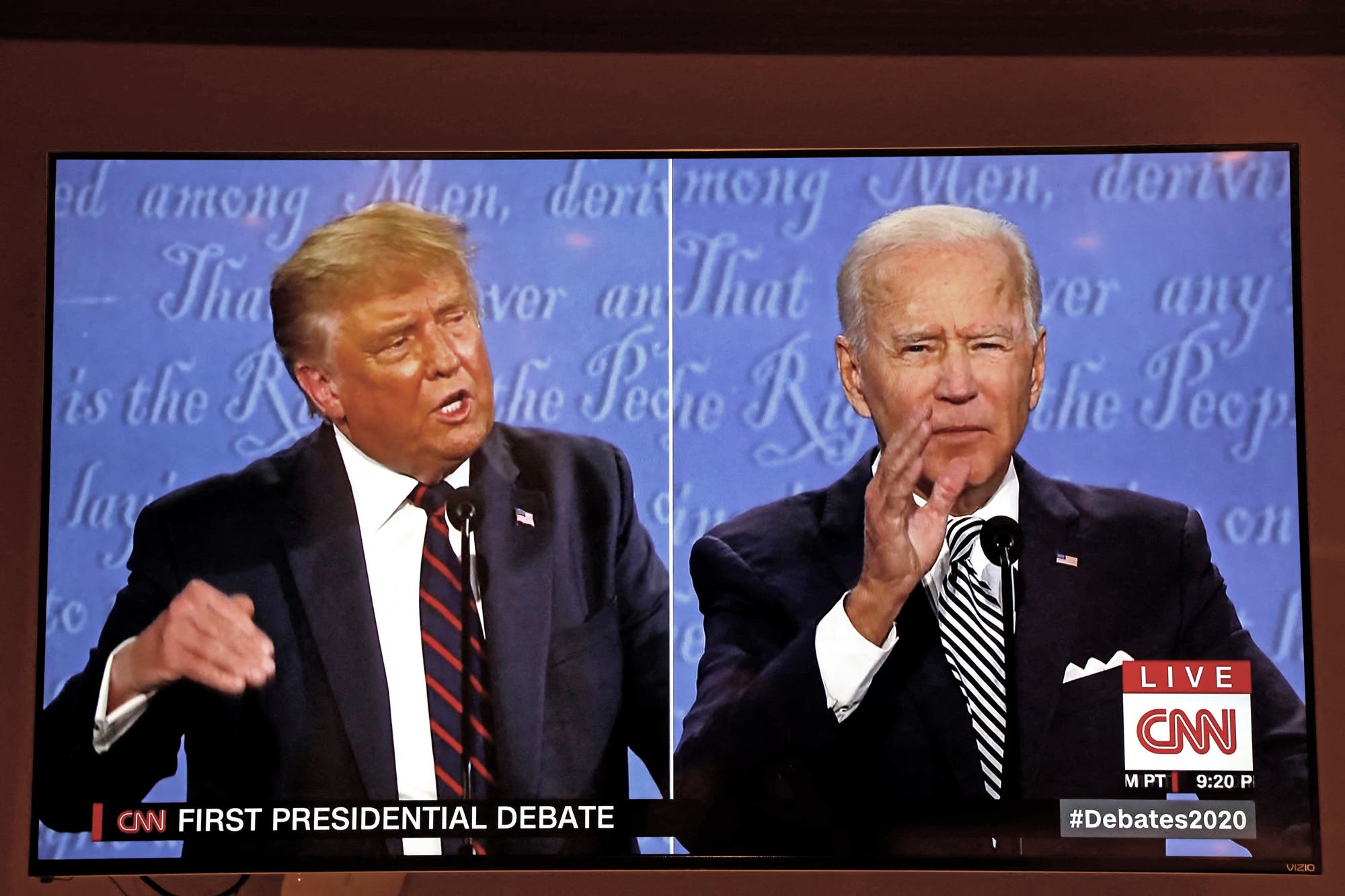 Donald Trump und Joe Biden bei der hitzigen ersten TV-Debatte im US-Präsidentschaftswahlkampf 2020