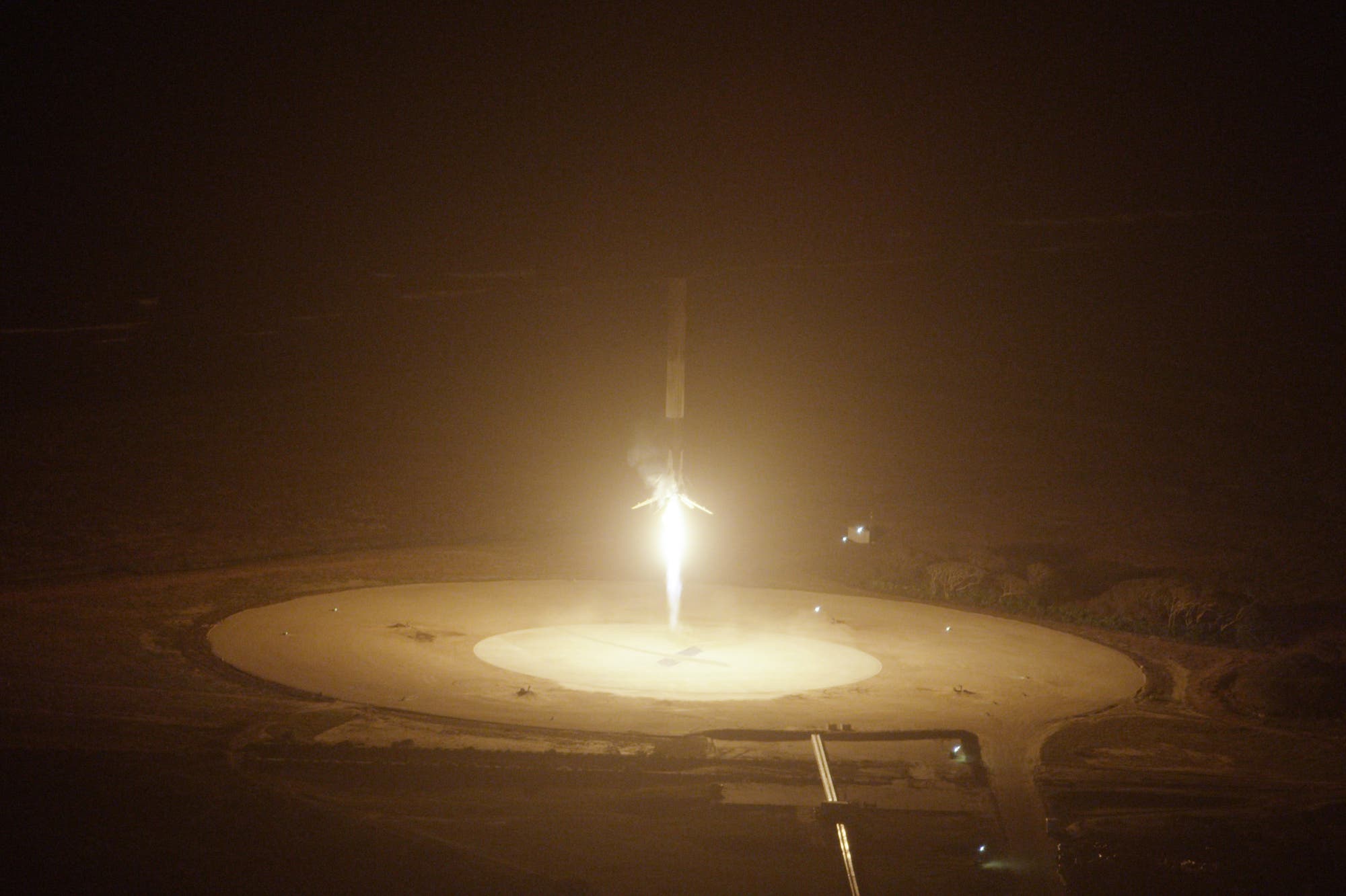 Falcon-9-Erststufe setzt auf