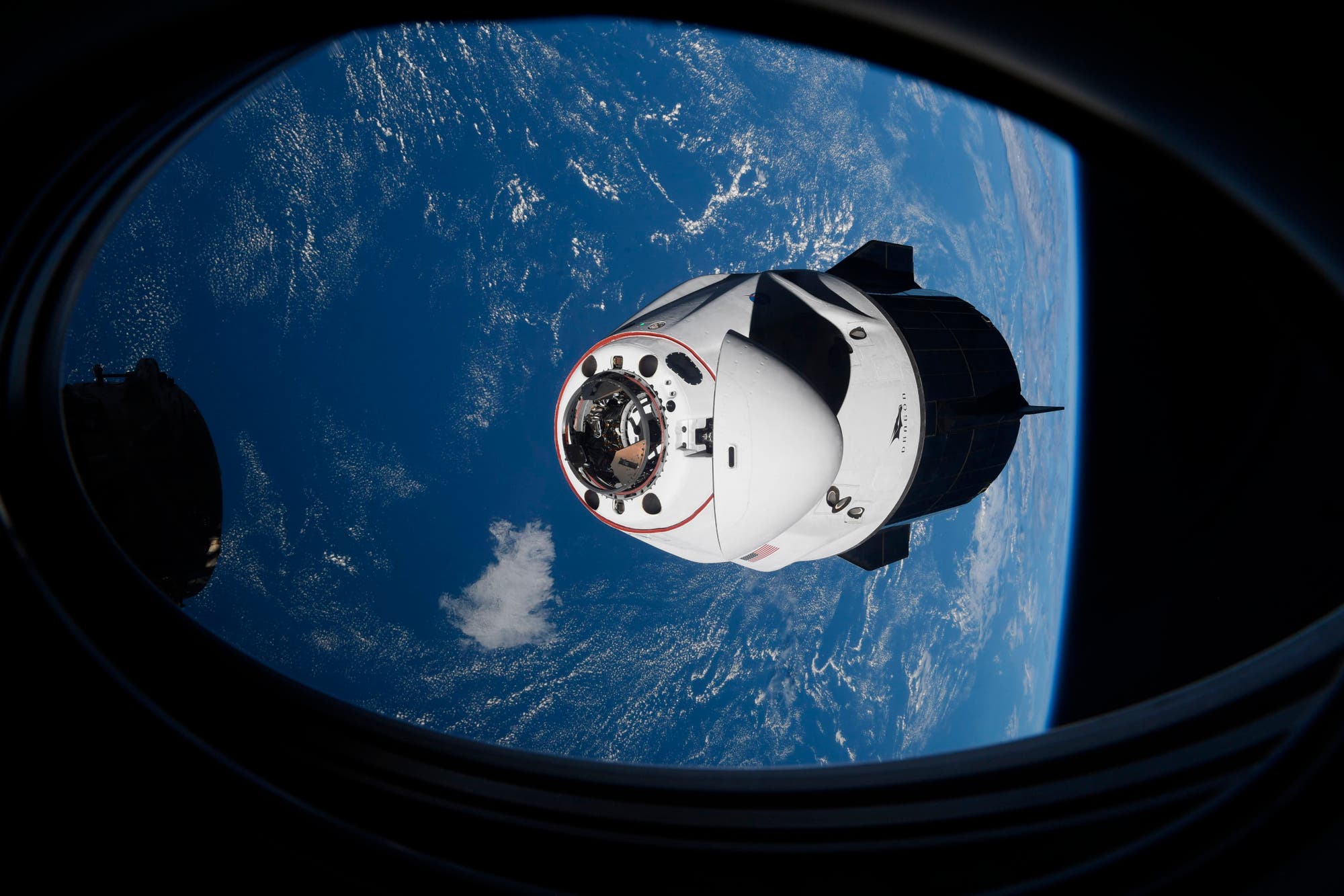 »Crew Dragon« bei der ISS 