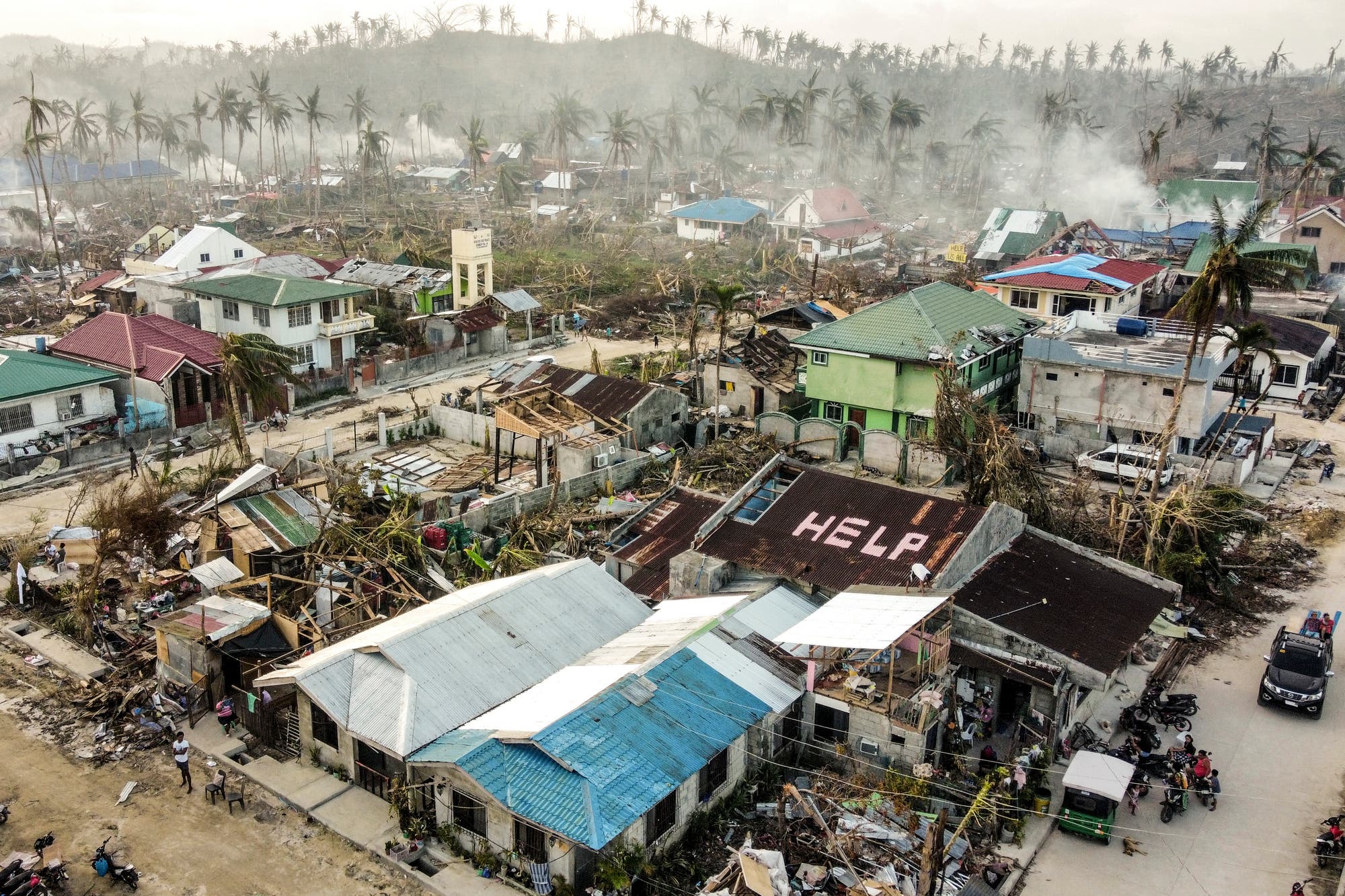 Zerstörte Häuser auf der Philippineninsel Siargao