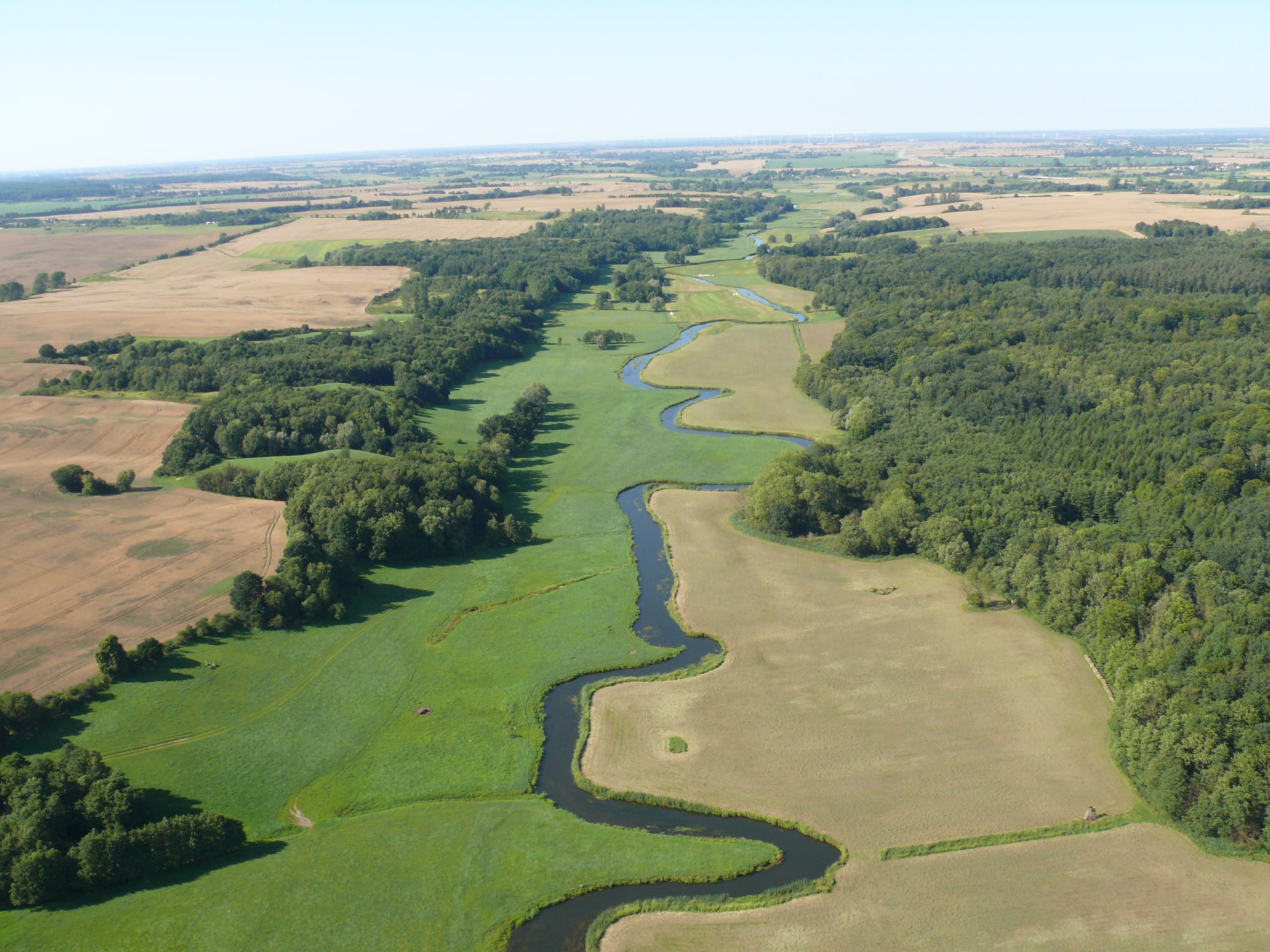 Breite Flussniederung